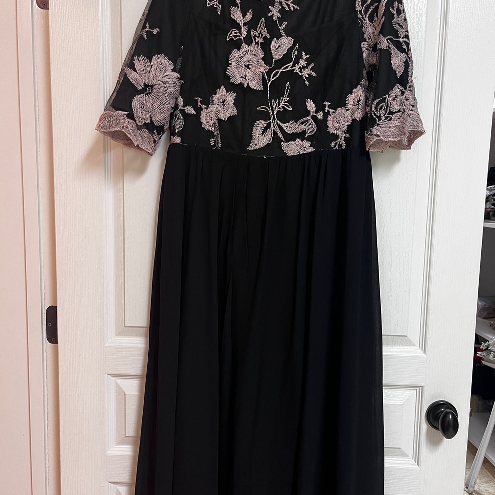 Elegant Black and Pink Floral Formal Dress